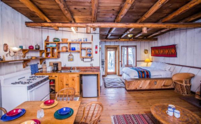 Отель Taos Goji Farm & Eco-Lodge Retreat  Валдес